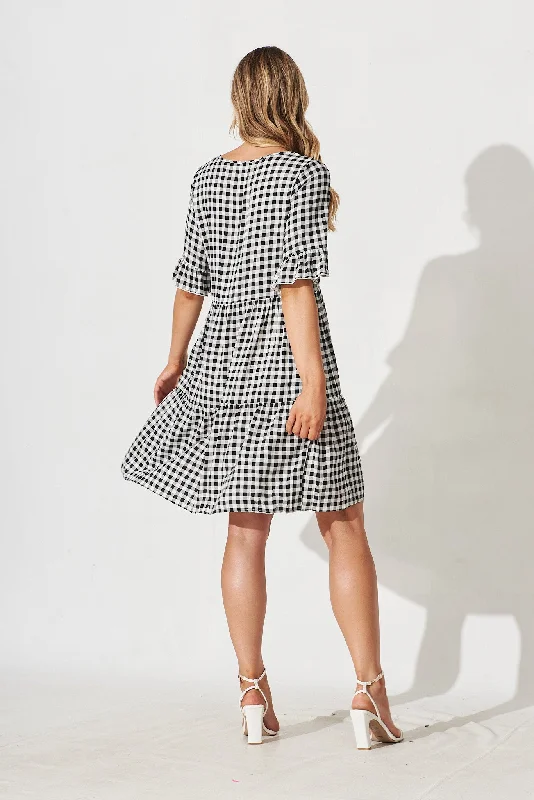 Malani Dress In Black With White Check