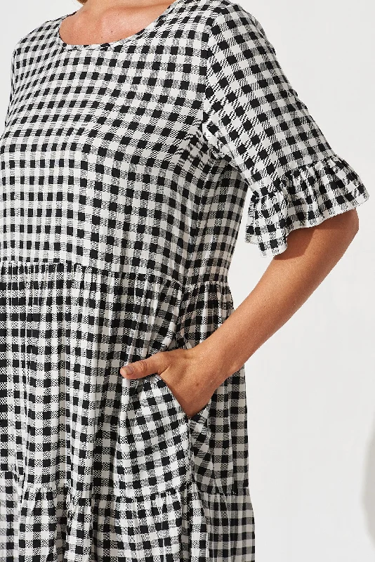 Malani Dress In Black With White Check