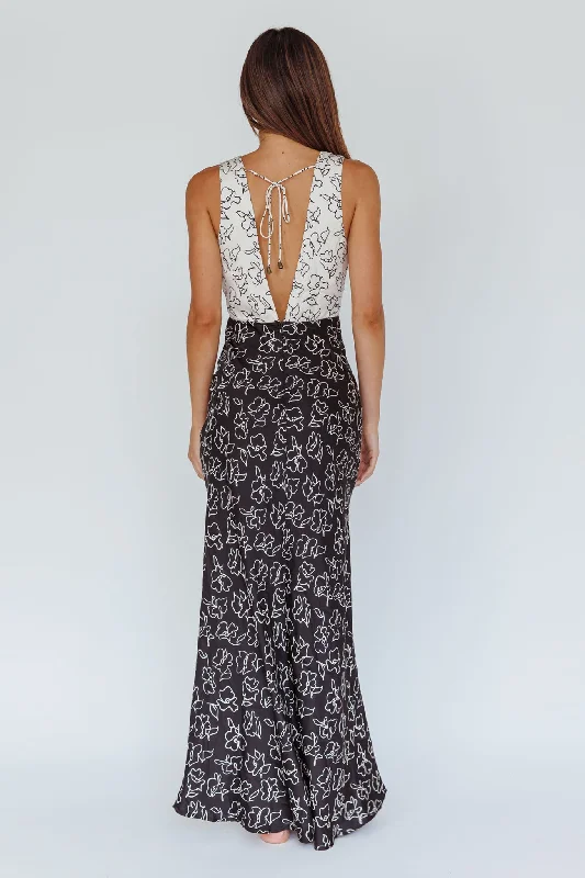 Coucou V-Neckline Maxi Dress Floral White/Black