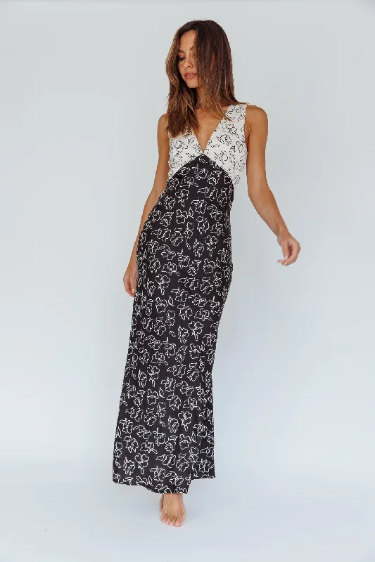 Coucou V-Neckline Maxi Dress Floral White/Black