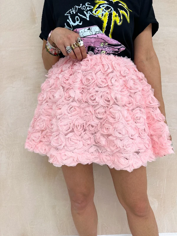 Rose Applique Skirt Style Shorts In Pink