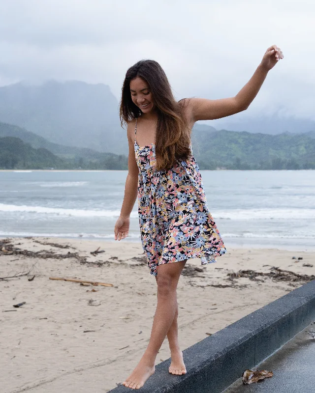 Shop Before It’s Gone!Spring Tide Dress - Black