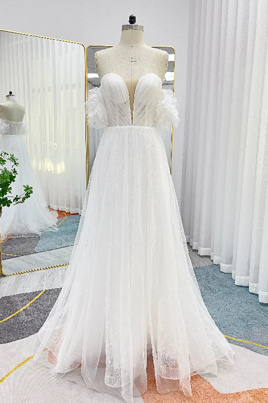 Shop the Hottest Deals!A-Line Sweep-Brush Train Lace Tulle Wedding Dress CW3285
