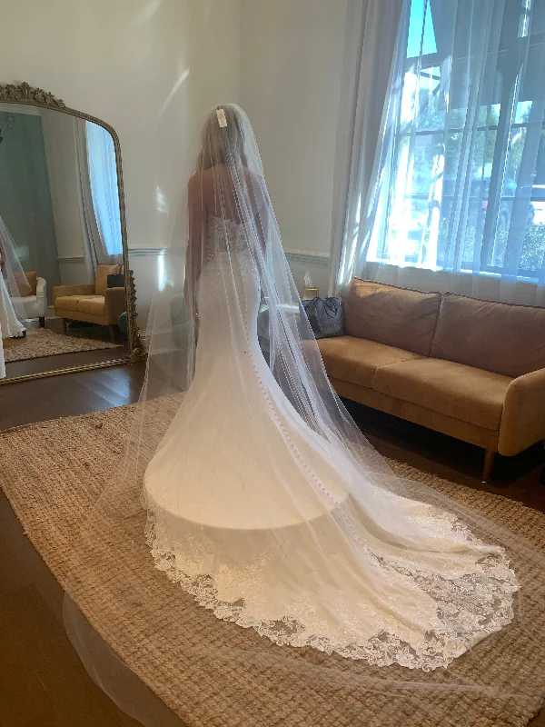 Score Big Savings Today!Allure Bridals 9952