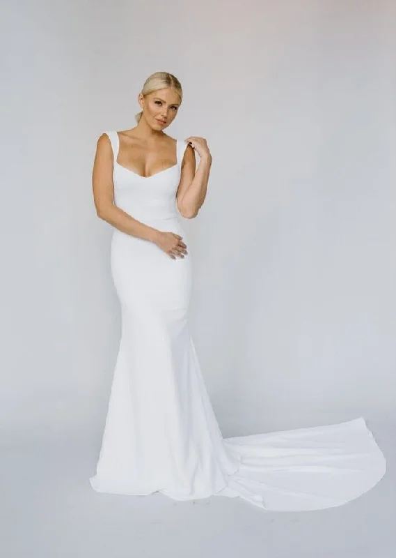 Flash Deals – Act Quickly!Alyssa Kristin Amara - Size 12