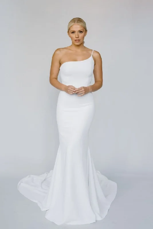 Must-Have Deals Inside!Alyssa Kristin Jess - Size 8