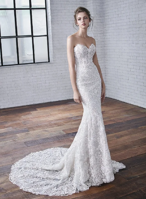 Don't Miss Out!Badgley Mischka Celine - Size 12