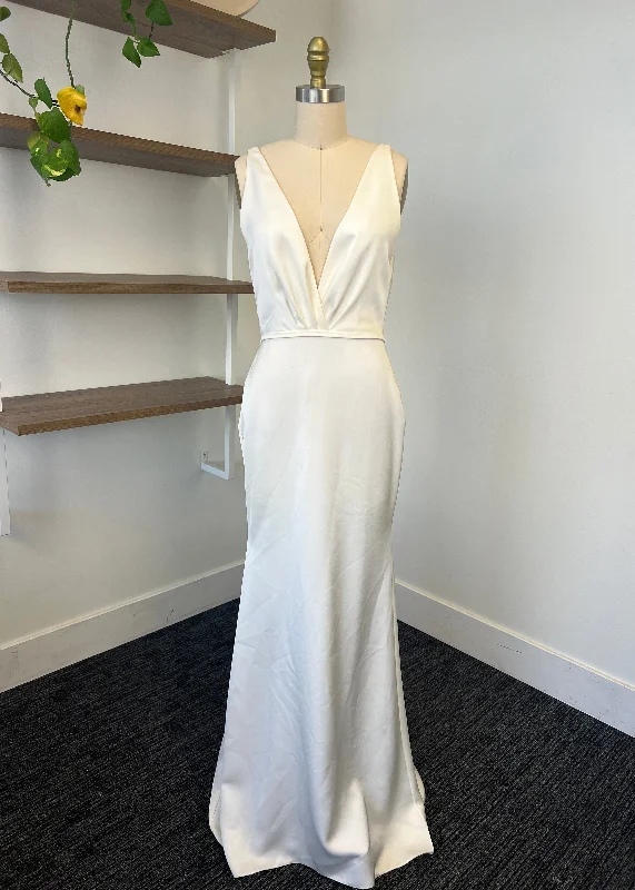 Mega Sale Happening Now!Flora Ania