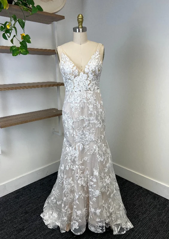 Hurry, Sale Ends Soon!L'amour and Lace 18