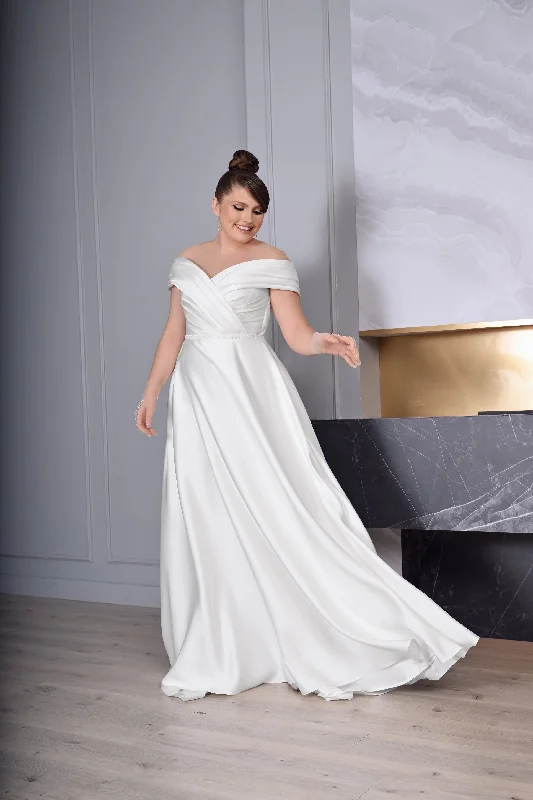 Everything Must Go!Off-shoulder A-Line Plus-Size Wedding Gown