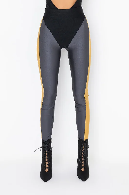 Exclusive Offers You’ll Love!RIGHT THROUGH ME SKINNY LEGGINGS