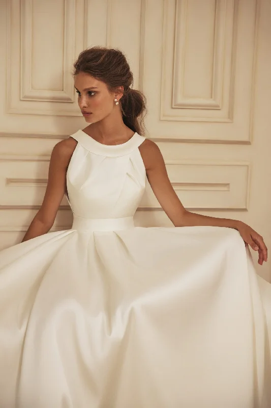 Shop Early, Save Big!Lyra