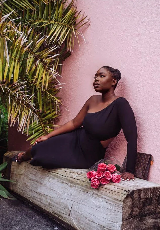 The Best Deals Won’t Wait!Elke Asymmetric Midi Dress - Black
