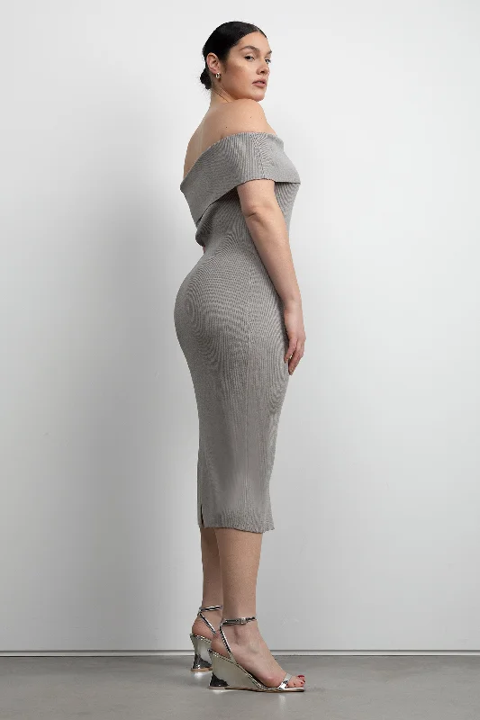 Savings You Can’t Ignore!RIBBED OFF THE SHOULDER MIDI DRESS