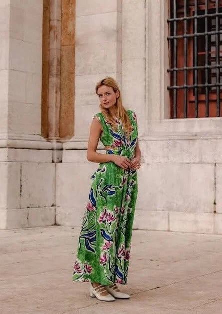 Steals and Deals Await!Zorina Tie Midi Dress