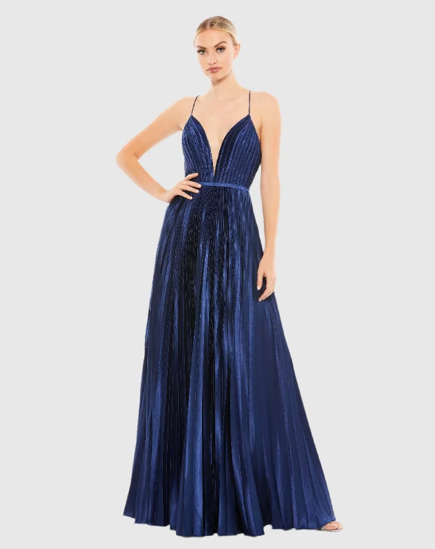 Special Discounts Inside!Plunge Neck Pleated Evening Gown