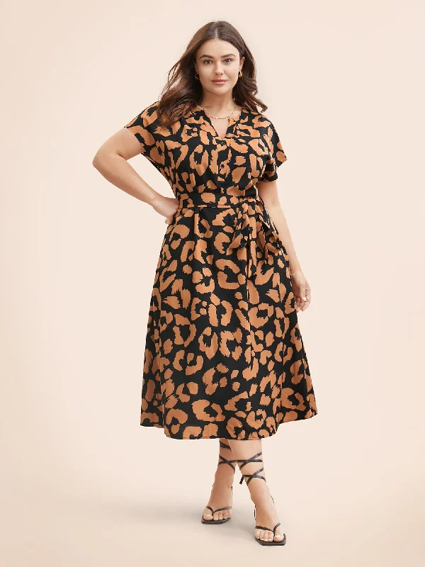 Your Chance to Save is Now!Leopard Print Notched Button Detail Dress