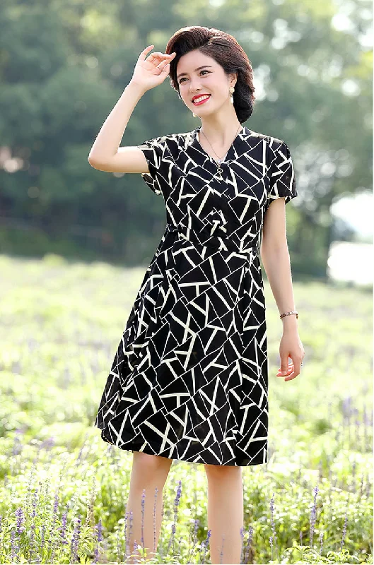 Shop Before It’s Gone!TWO PEARS-Short Sleeve V-neck Waist Belted Fit & Flare Dress