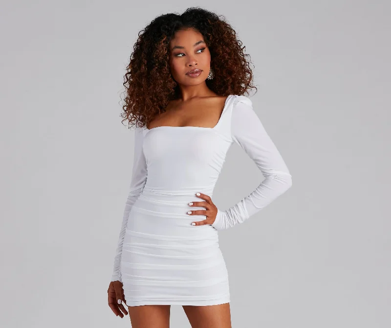 Time to Snag a Bargain!Classy Glamour Ruched Mini Dress