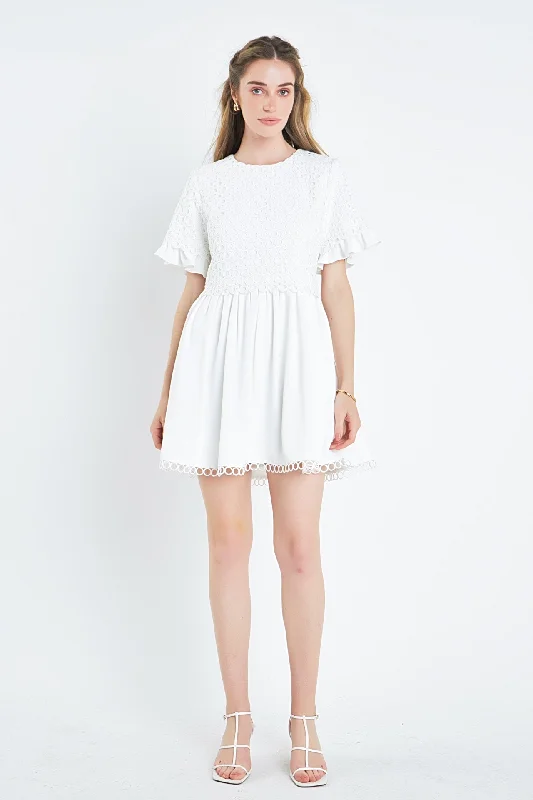 Hot Deals You Can’t Resist!Mixed Media Lace Dress