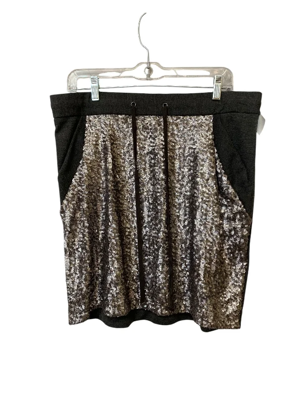 Sale Alert – Get Ready to Shop!Skirt Mini & Short By Ann Taylor In Grey, Size: M