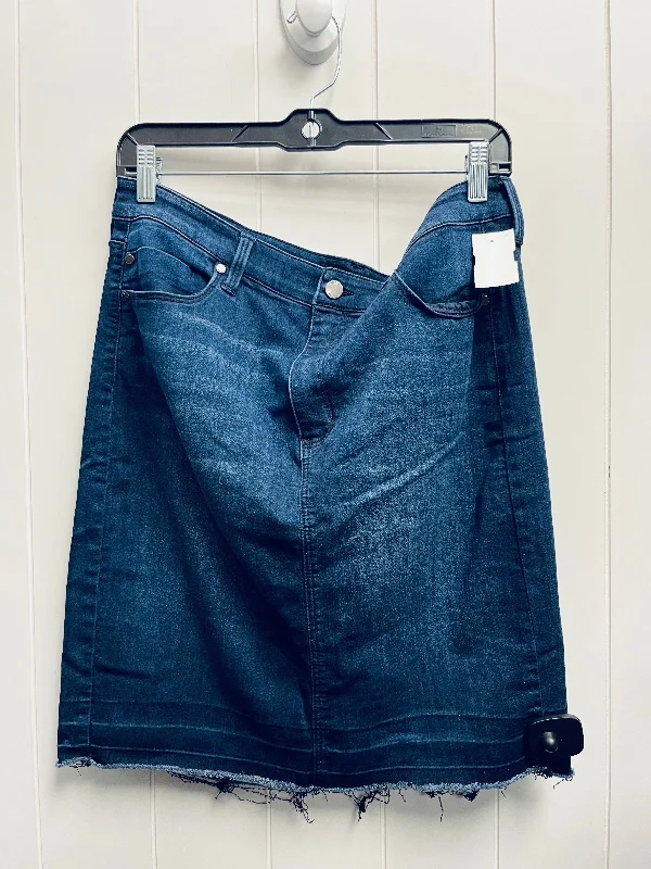 Your Favorite Sale is Back!Skirt Mini & Short By Liverpool In Blue Denim, Size: 14