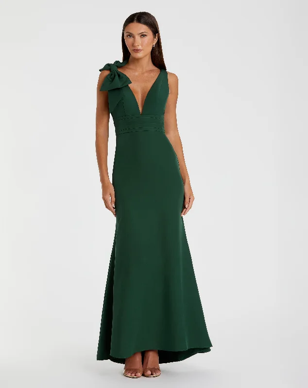 Hottest Discounts of the Year!Sleeveless V Neck Bow Detail Mermaid Gown