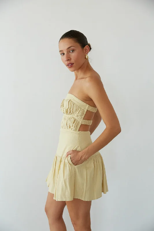 Your Shopping Wish, Our Discount Command!Indie Strapless Open Back Linen Mini Dress